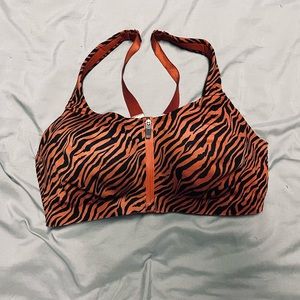 Victoria’s Secret Incredible Knockout Ultra Max Sports Bra